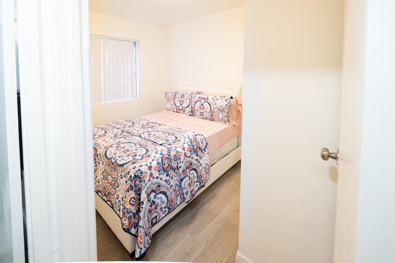 Cozy Small 2 Bedroom In Koreatown/Hollywood Лос Анджелис Екстериор снимка